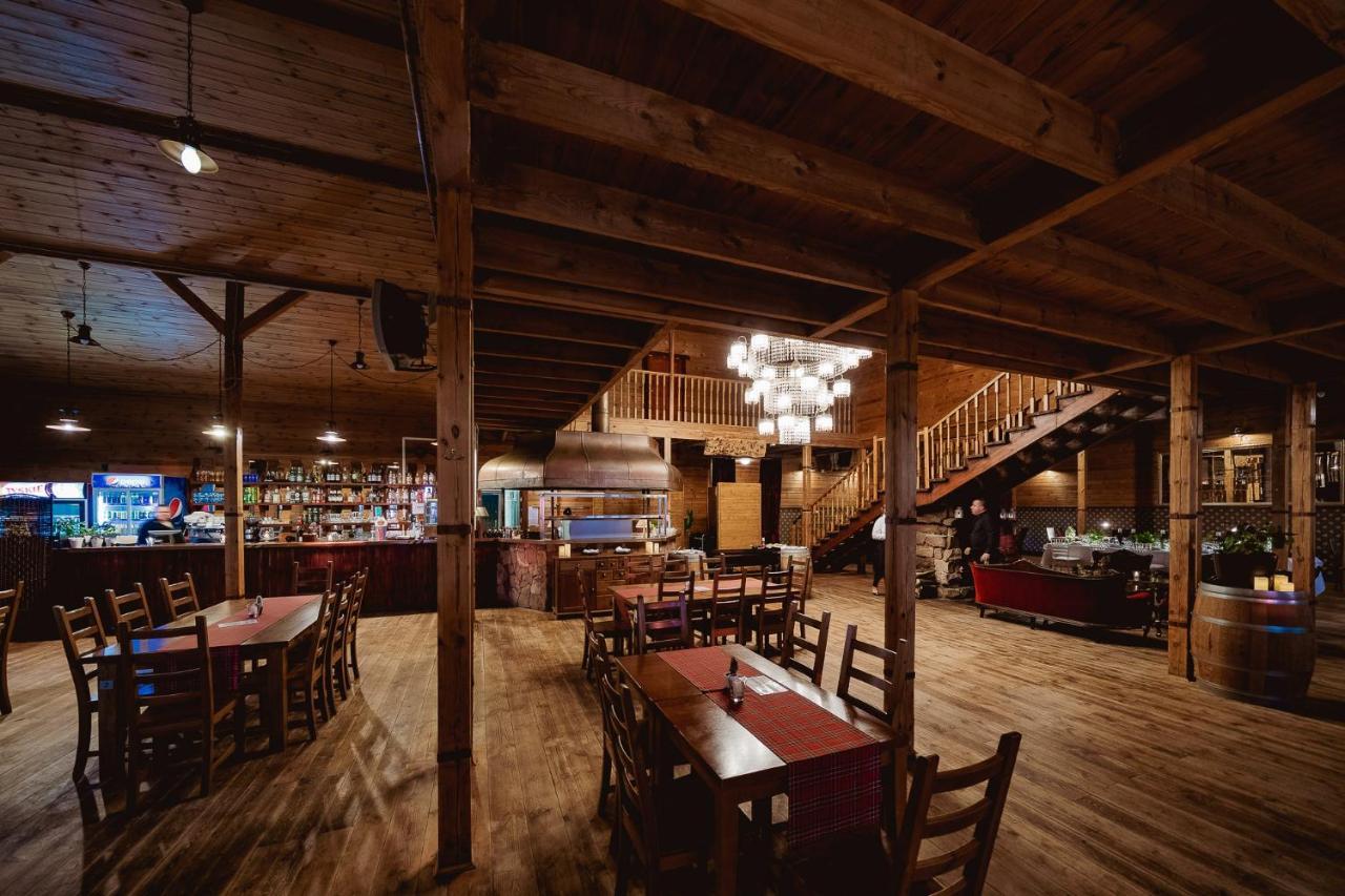 Hôtel Promenada Zegrze à Białobrzegi Extérieur photo